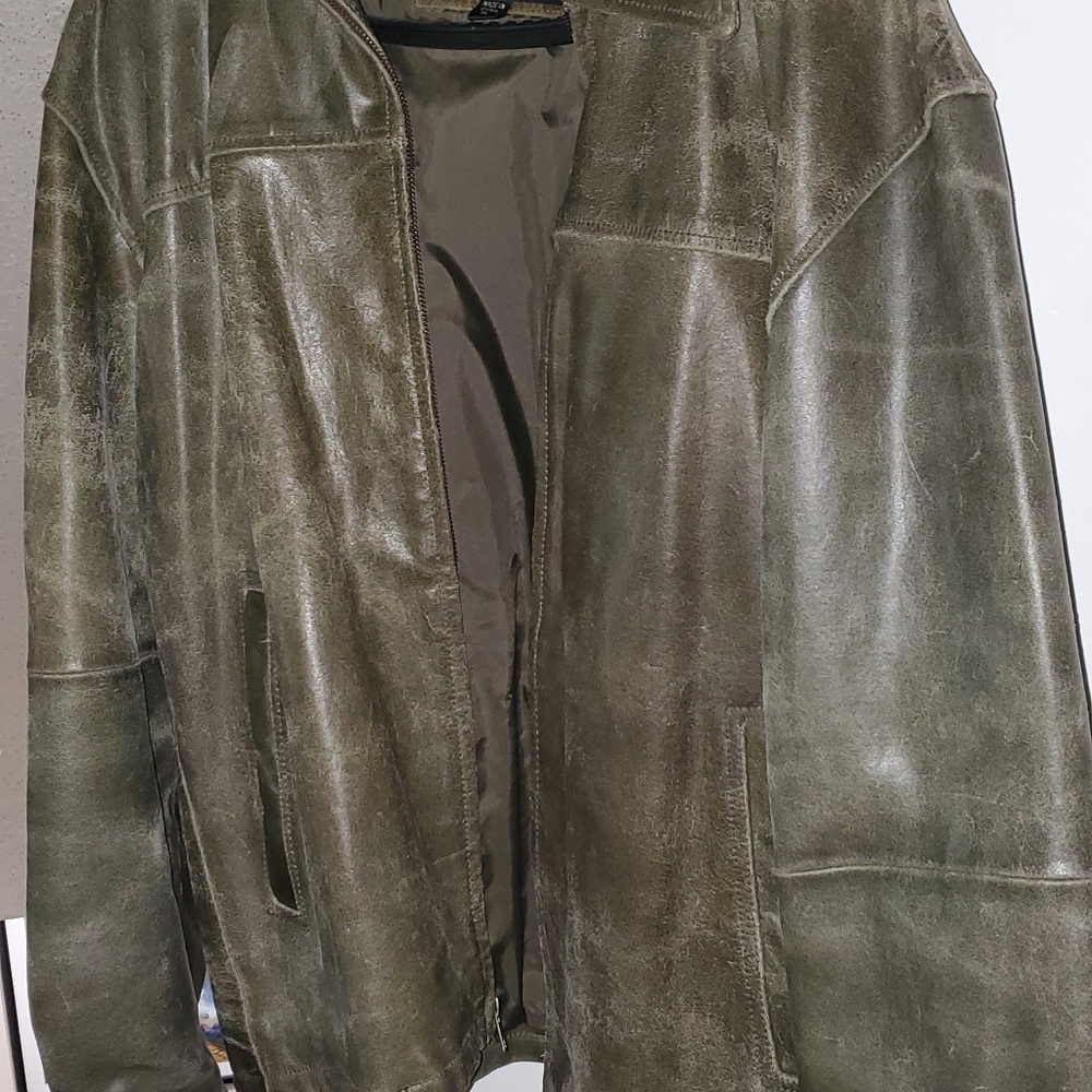 Leather jacket - Picture 5 of 15